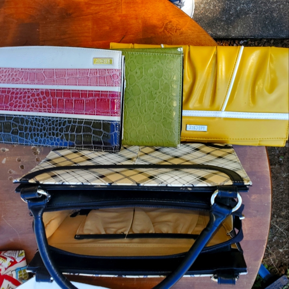 MITCHE HAND BAG, EXCHANGABLE SKIN PURSE.